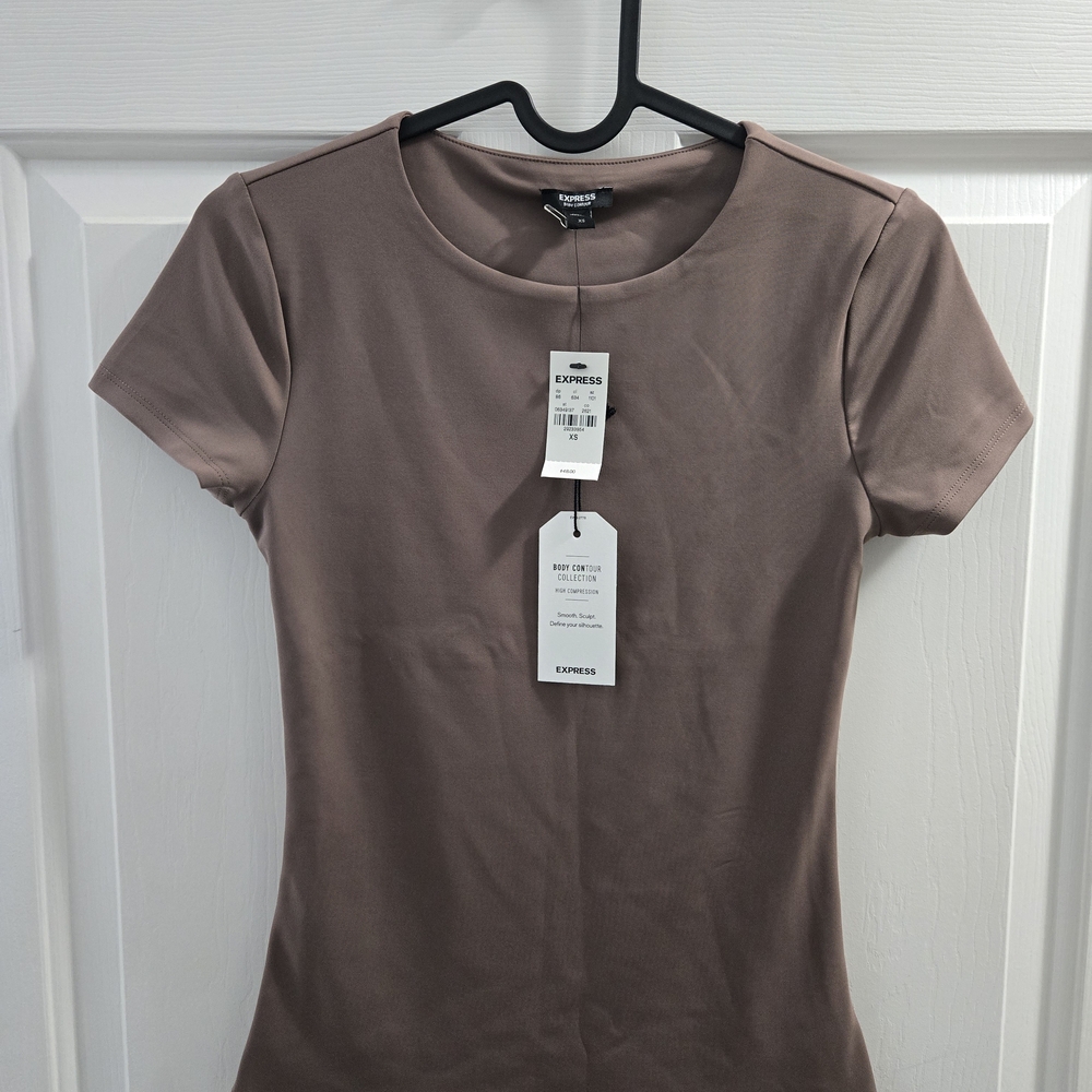 Express Womens Body Contour Compression Crew Neck Short Sleeve Tshirt XS